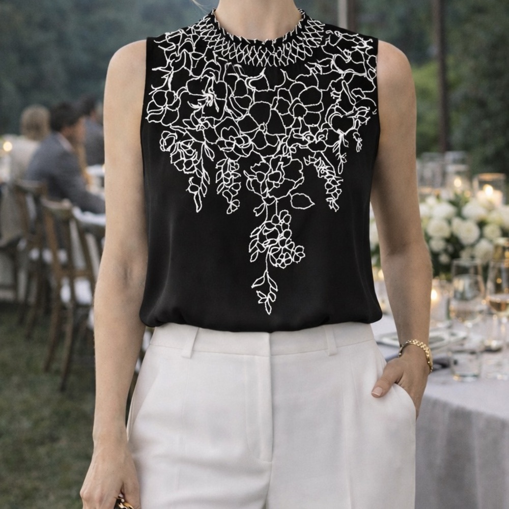 WHBM Blouse 6 Black White Sleeveless Floral Embroidered Mock Neck Office Top